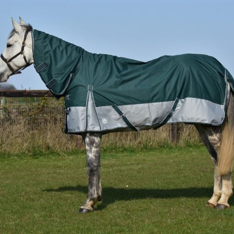 Lightweight  No Fill Turnout Horse Rugs  600d | 0g Quilted Filling | Integrated Full Neck Horse Rain Sheet