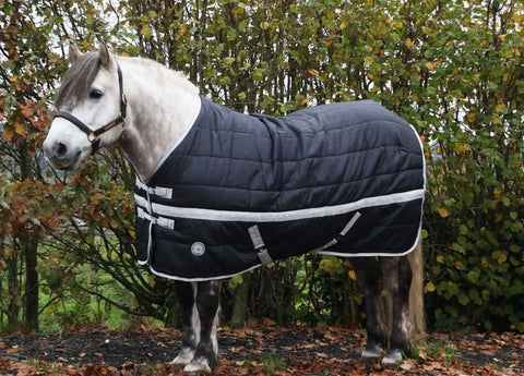 200g Stable Rug – Medium Weight Horse Stable Rug with Standard Neck
